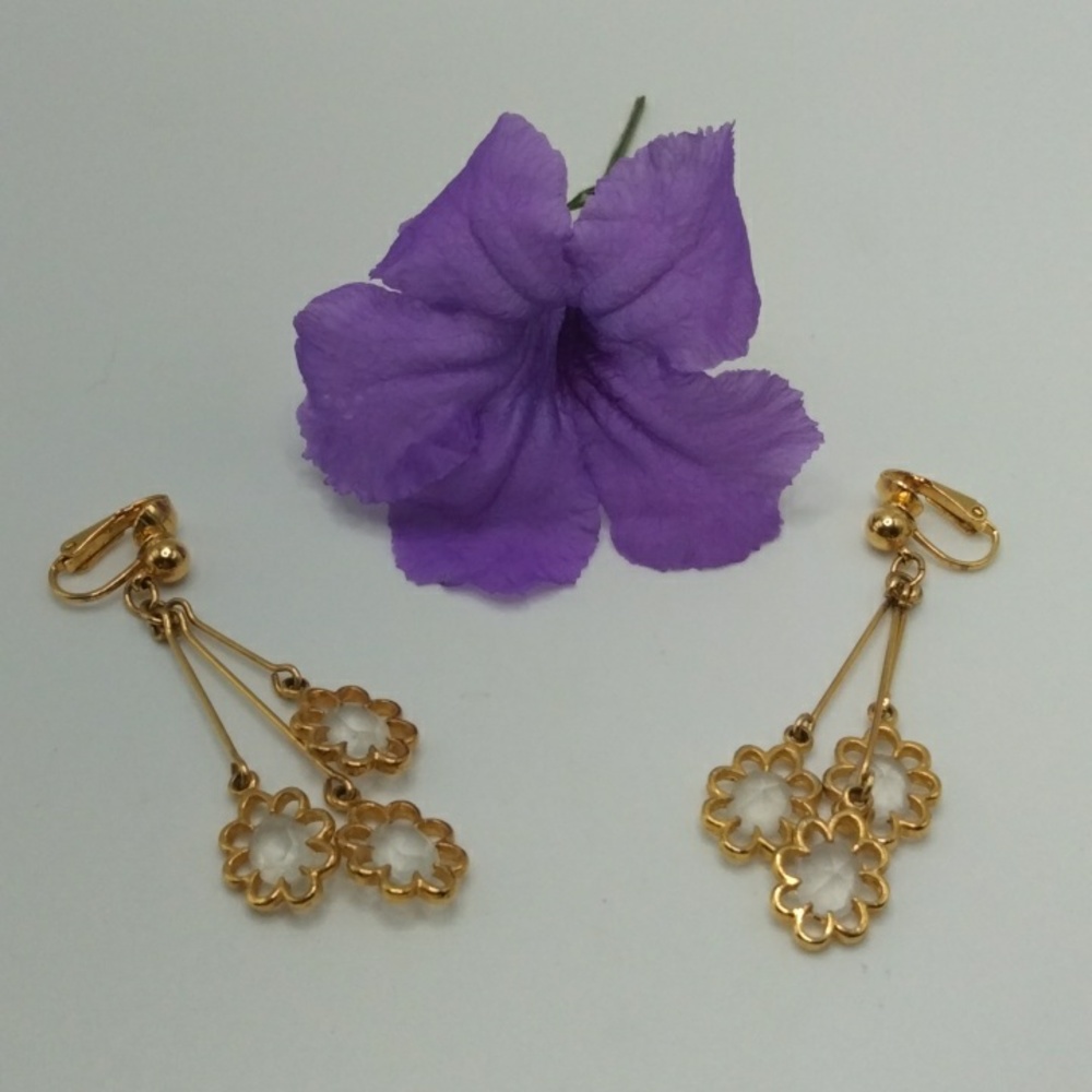Vintage Avon Dangling Earrings